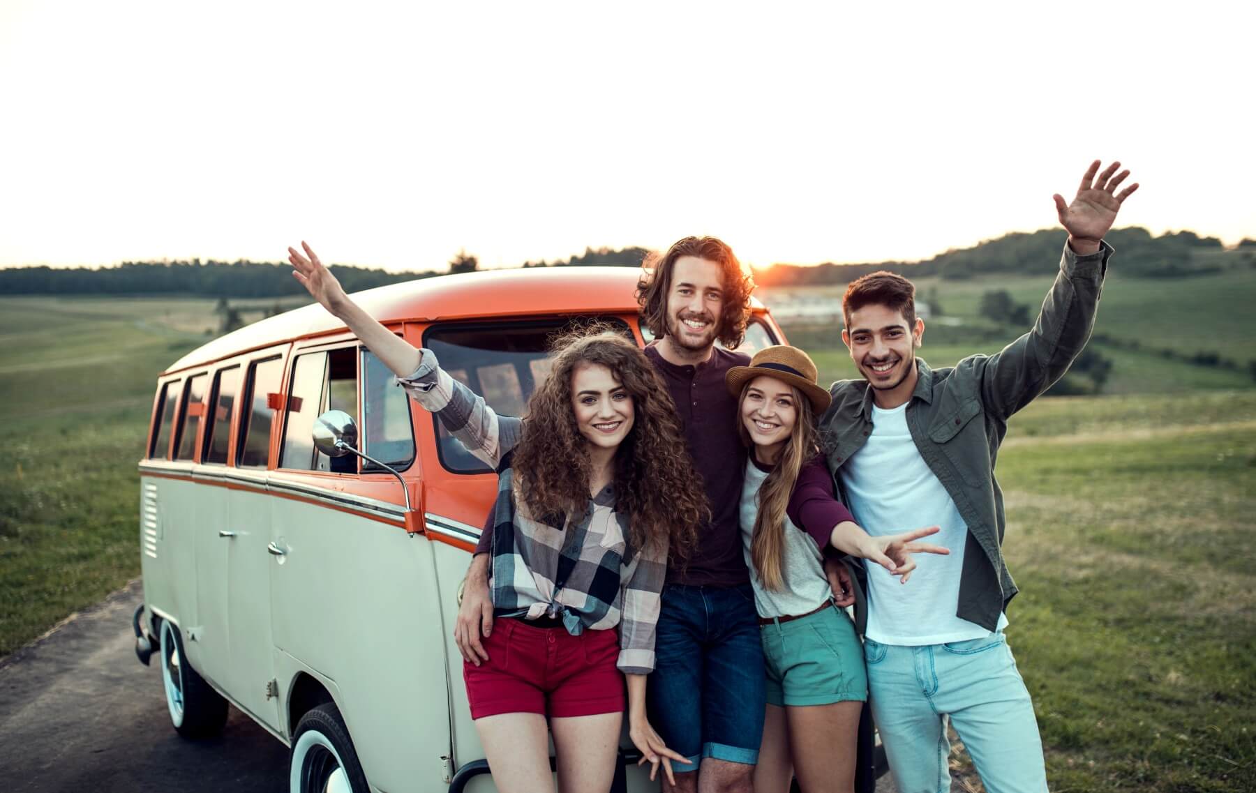 H2 18 11 a group of young friends on a roadtrip through cou FXKHDLY